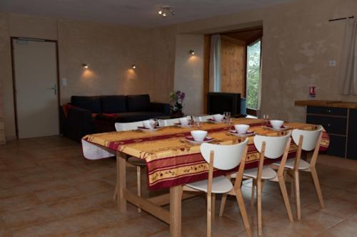 Hotel Domaine Bellelauze Bouriège Zimmer foto